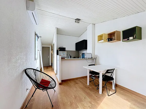 Studio meublé avec coin nuit de 26,58 m²