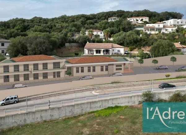 Immeuble commercial 40 m²