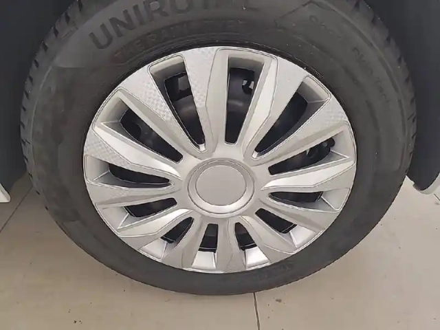 Peugeot 208 puretech 68ch bvm5 — photo 13
