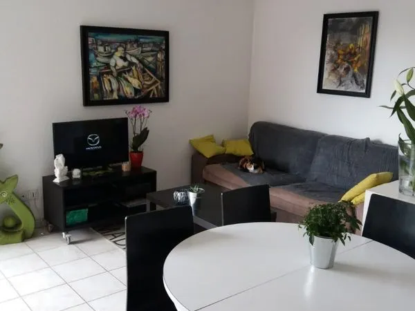T2 avec balcon parking et piscine