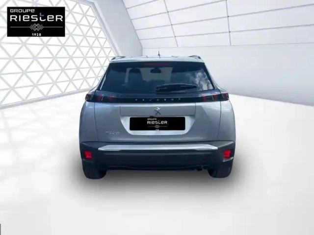 Peugeot 2008 puretech 100 s&amp;s bvm6 — photo 28