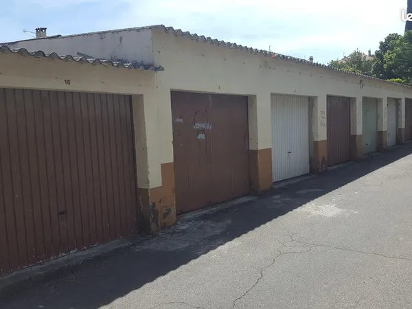 Garage box fermé de plain-pied - Résidence Le Zola
