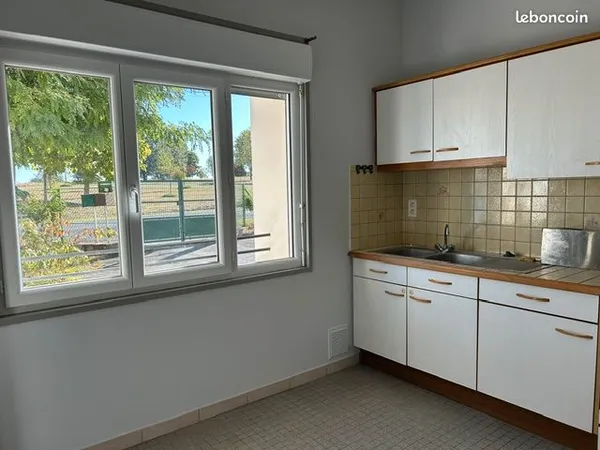 Logement A LOUER Cours-de-Monségur
