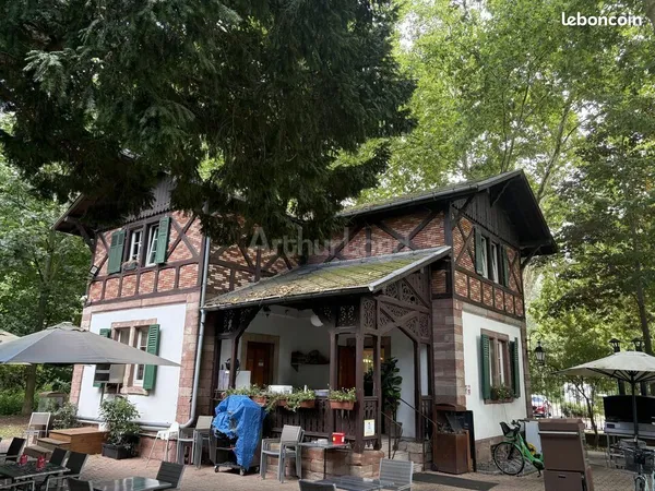 Fonds de commerce restaurant 236 m²