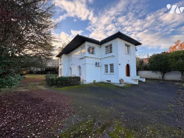 Maison 9 pièces 222 m²