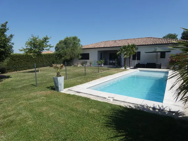 Maison contemporaine de plain pied de 159m².