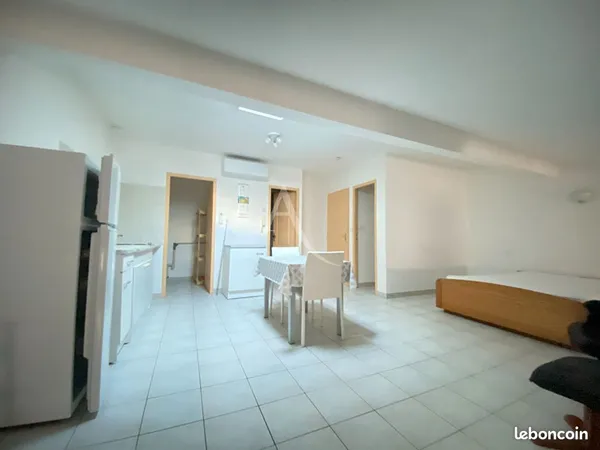 Studio 1 pièce 23 m²