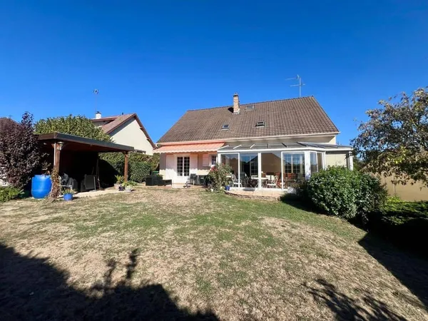 Maison 8 pièces 195 m²