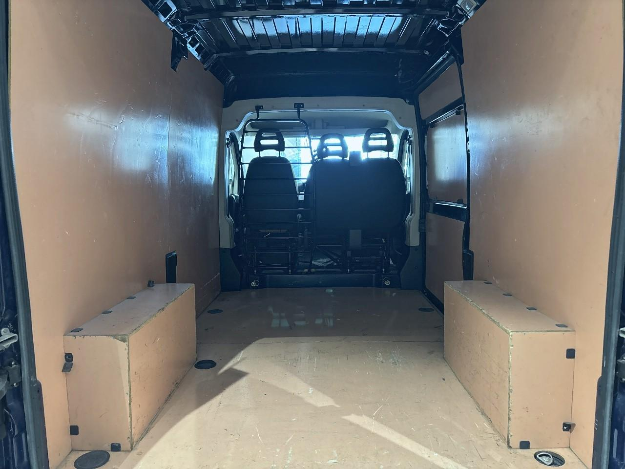 Peugeot Boxer 330 l2h2 2.2 bluehdi s&s 120ch pro — photo 6