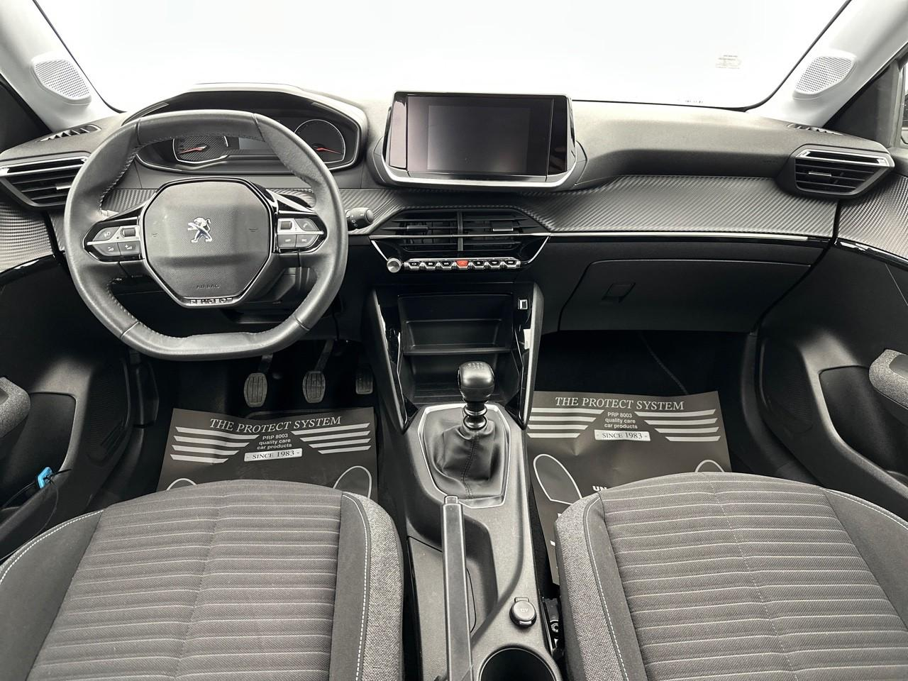 Peugeot 208 puretech 100 s&s bvm6 style — photo 11