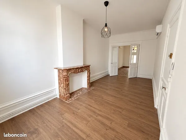T2 de 59 m² avec cachet - RDC, cour et cave - Hénin-Beaumont