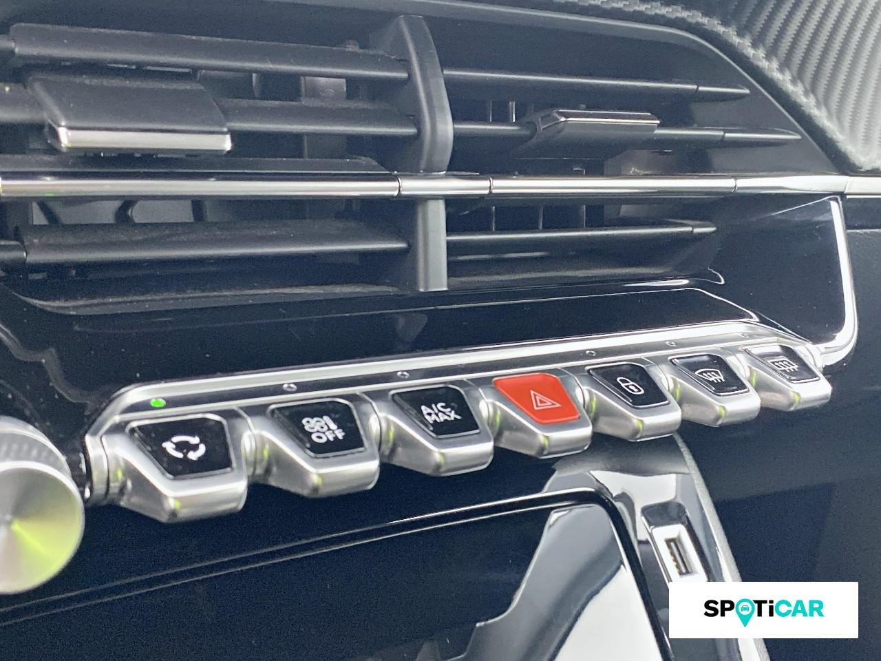 Peugeot 2008 1.2 puretech 130ch s&s allure pack — photo 15