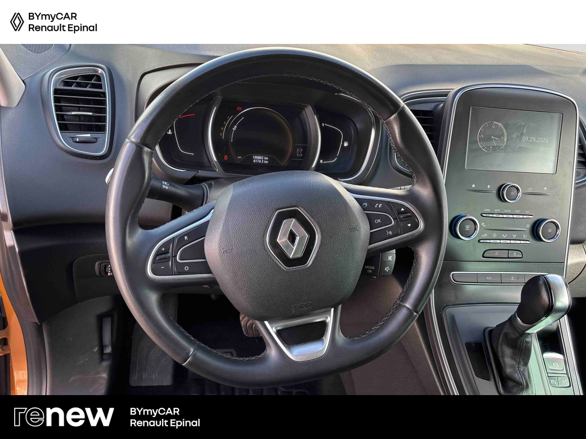 Renault Scenic TCe 140 FAP EDC — photo 10