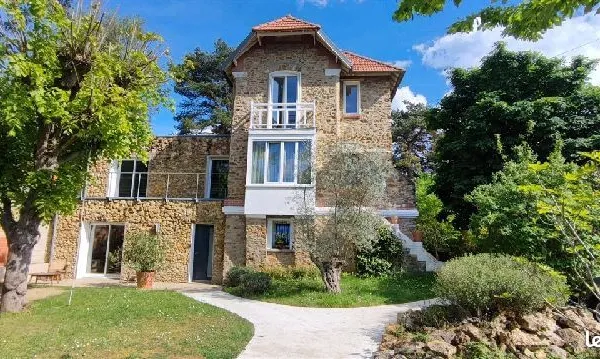 Pavillon 8 pièces 190 m²
