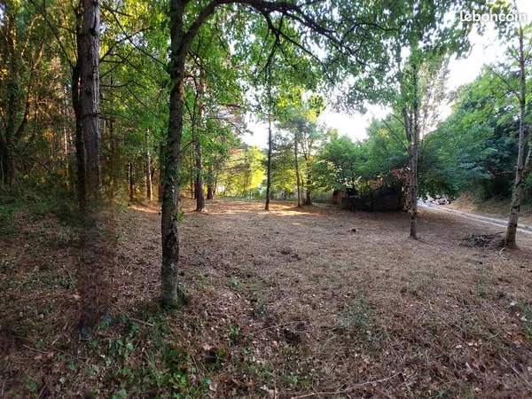 LAPRADELLE PUILAURENS Terrain constructible 854m2