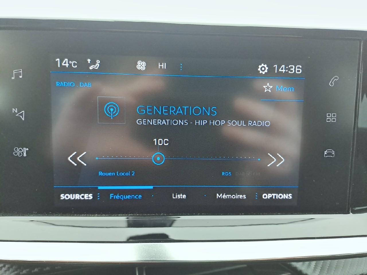 Peugeot 2008 puretech 100 s&s bvm6 style — photo 15