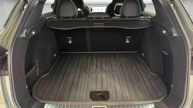 Lynk&Amp;Co 01 1.5 phev 276 ch — photo 6