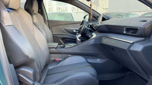 Peugeot 5008 1.2 PureTech 130 - GT Line – 2020 – 66960 km – Essence – Boîte Manuelle — photo 39