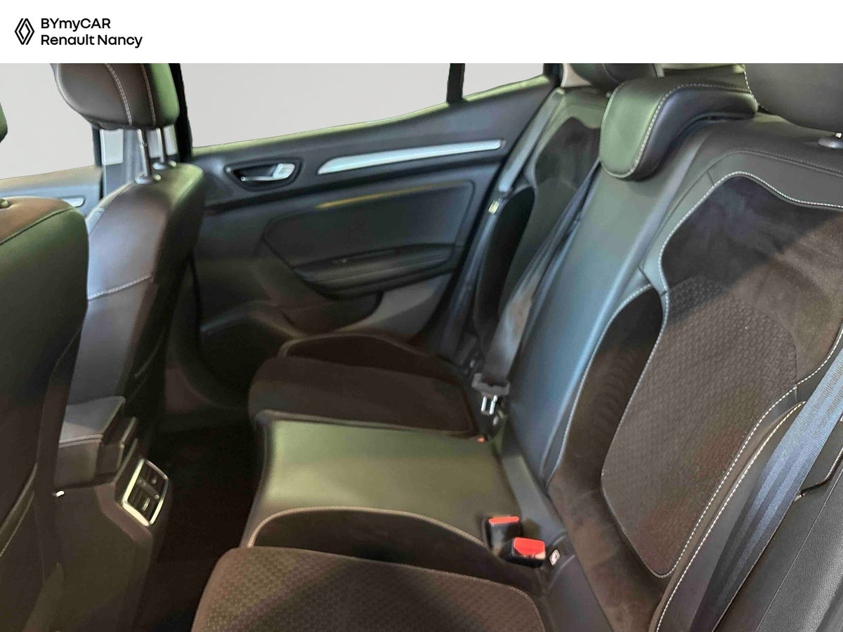 Renault Mégane IV Berline TCe 130 Energy — photo 12