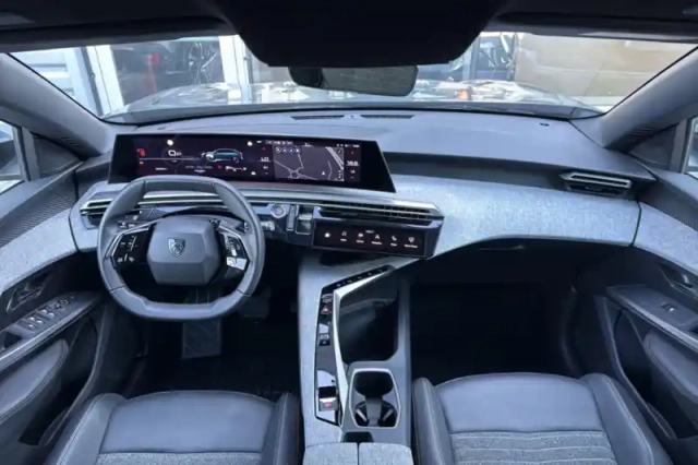 Peugeot 3008 hybrid 136 e-dcs6 — photo 40
