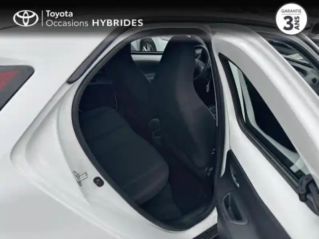 Toyota Aygo X 1.0 vvt-i 72ch dynamic s-cvt pack zen — photo 8