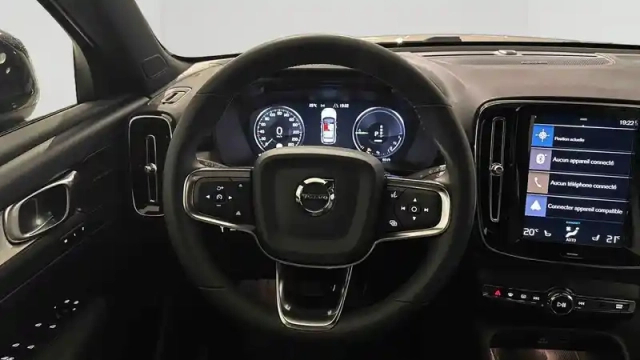Volvo Xc40 t4 recharge 129+82 ch dct7 — photo 11
