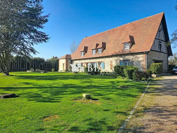 Maison 7 pièces 279 m²