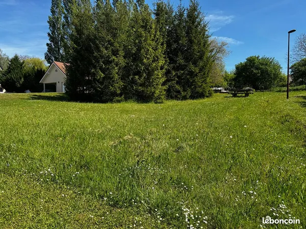 Terrain 1021 m² SAULNOT