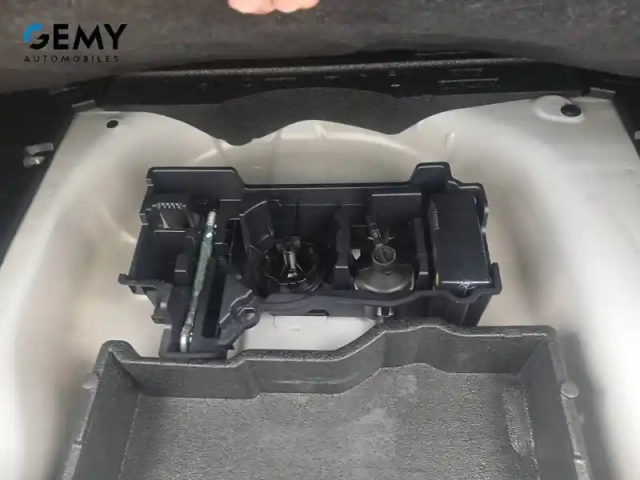 Peugeot 2008 puretech 130 s&amp;s bvm6 — photo 20