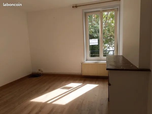 T1 bis disponible près INSPE, fac des lettres...