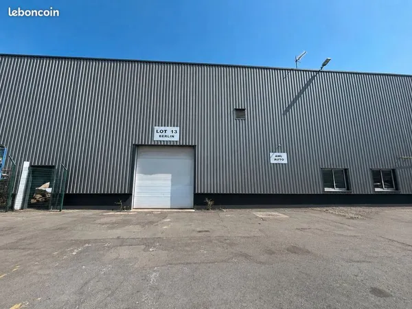 Local d'activité 399 m²