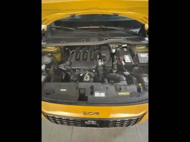 Peugeot 208 1.2 puretech 75ch s&amp;s like 2023 — photo 14