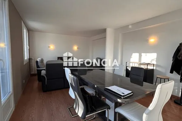 Appartement 4 pièces 81 m²