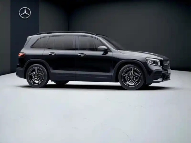 Mercedes Glb 200 d amg line — photo 16