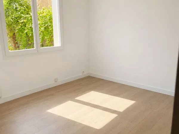 Bureaux 30 m² - Angers Centre / Gare - Professions libérales, PME, coworking