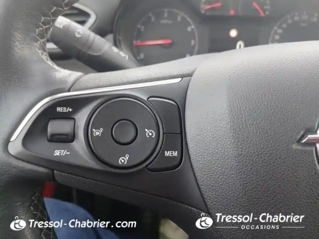 Opel Crossland 1.5 d 110 ch bvm6 gs line — photo 19