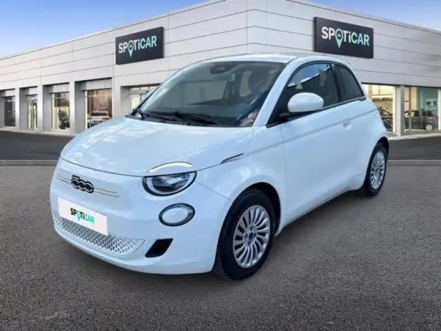 Fiat 500 e 95ch action