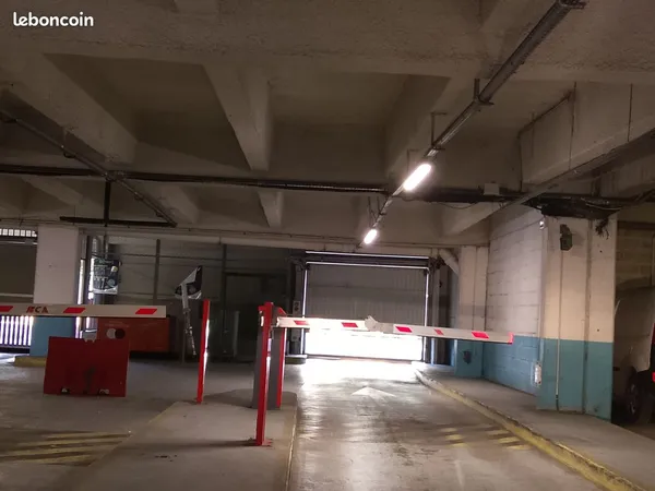 À louer parking proche Hôpital Mondor et métro Créteil l'Echat
