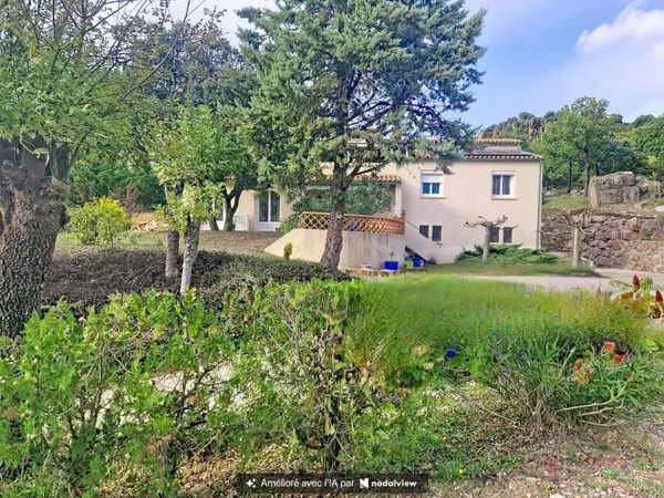 Maison 8 pièces 181 m²