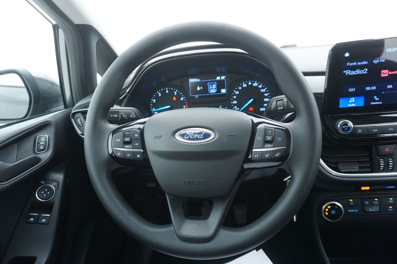 Ford Fiesta — photo 14