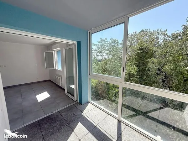 Studio 1 pièce 28 m²