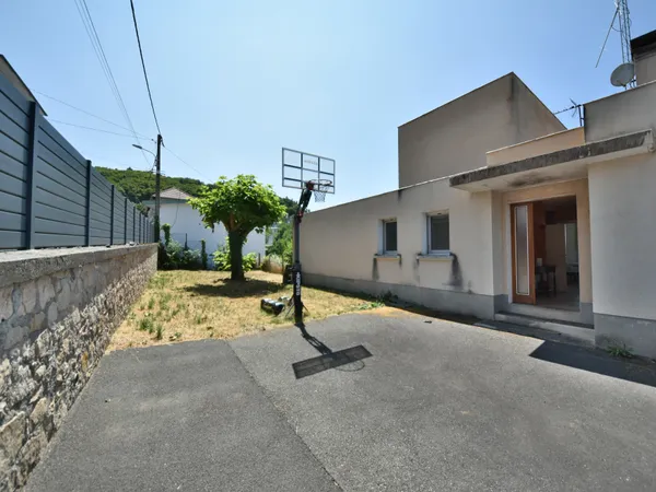 Maison 7 pièces 202 m²