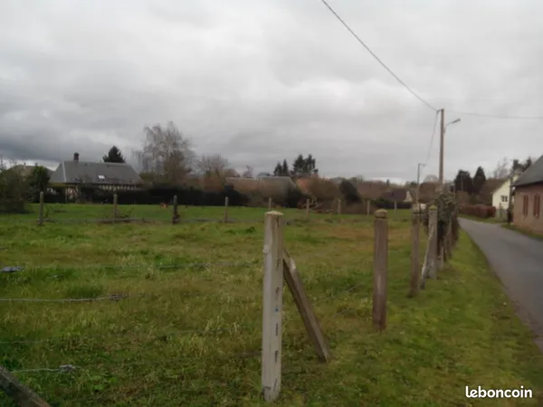 Terrain 1078 m² Perriers-la-Campagne