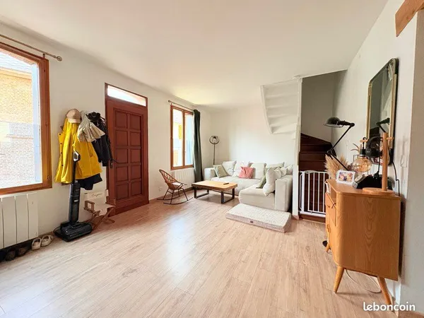 Maison 4 pièces de 75 m2 avec jardin, véranda et petite dépendance de 9m2- 179 900