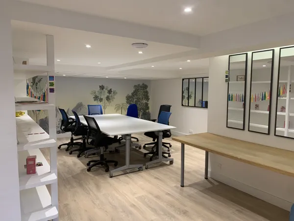 Local professionnel 120 m²