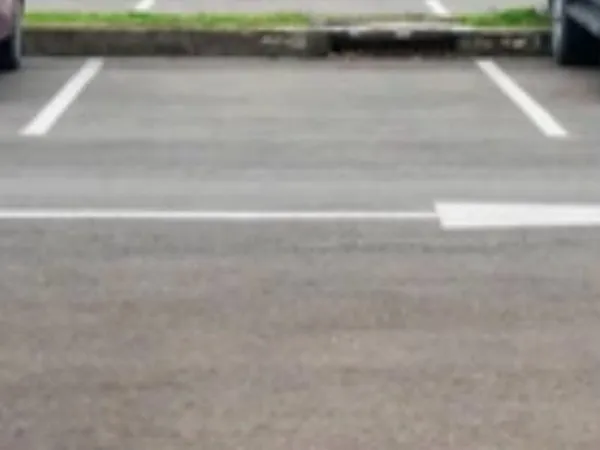 Loue PARKING EXTÉRIEUR SECURISÉ DANS UNE RÉSIDENCE
