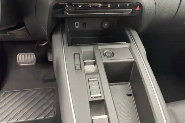 Citroën C5 Aircross hybride 136 e-dcs6 — photo 18