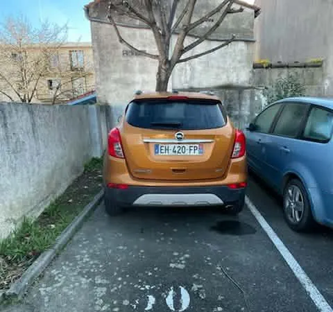 Place de parking fermée centrale dans Toulouse