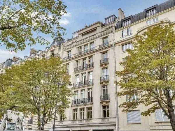 Bureaux 900 m²