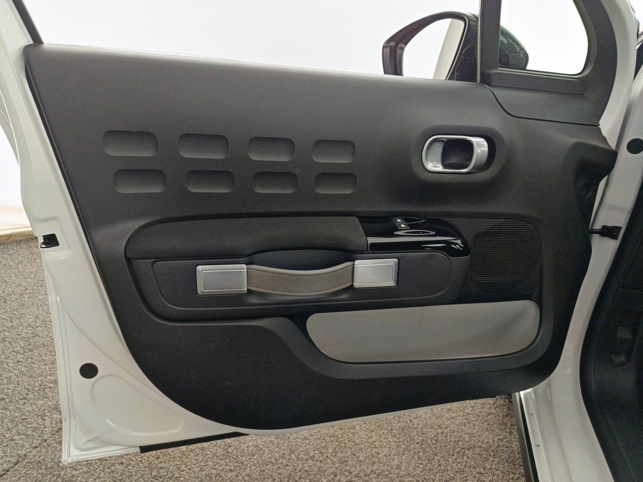 Citroën C3 puretech 110 s&s eat6 shine — photo 19
